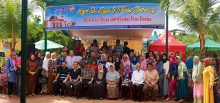 Keseruan Halal Bi Halal dan Family Gathering Universitas Bina Darma